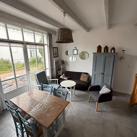La Petite Maison Du Parc Feriehus